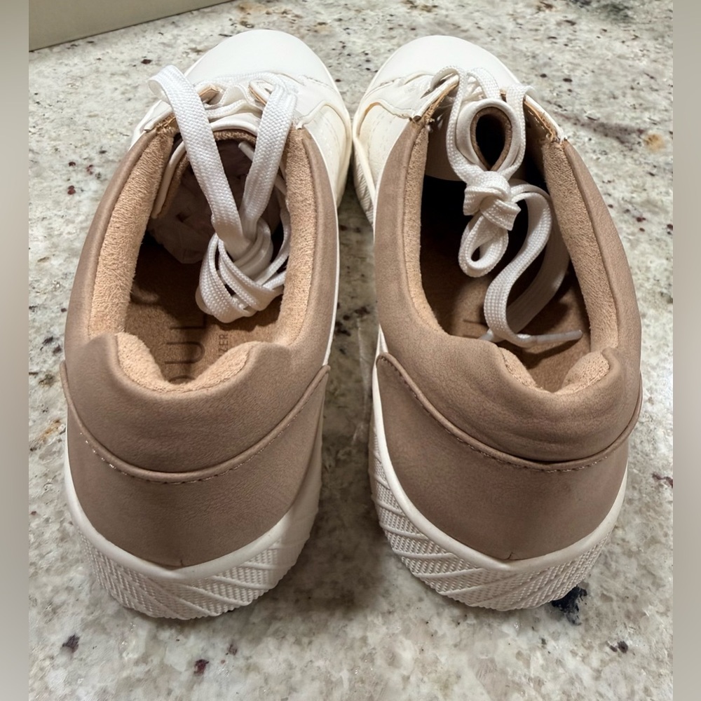 SOUL Naturalizer “NEELA” Lace-Up Platform Sneakers - Picture 9 of 13